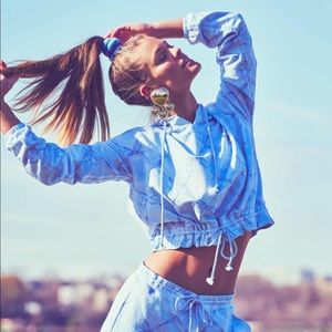 LoveShackFancy beach riot Jenna sweatshirt Beaux Blue tie-dye